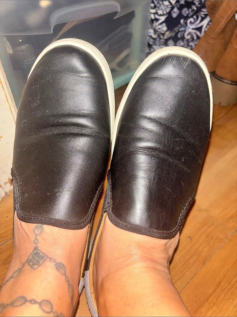 UGG Cas Slip-On Black & Gray Leather Sneakers